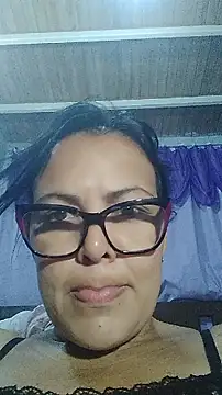 Webcam Model (Xoticxenax) is live