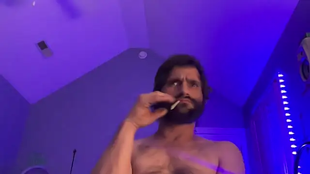 trndsettr - TrndSettr's free webcam - UK Sex Cams