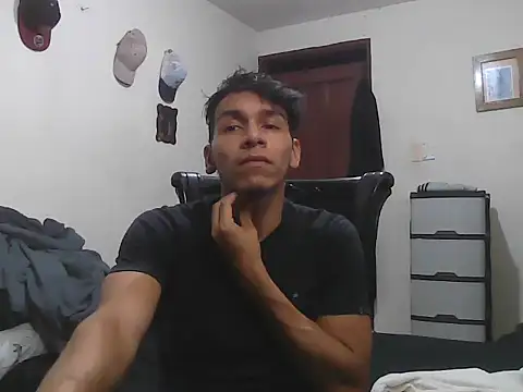 Patrick3_5556 live sex cam