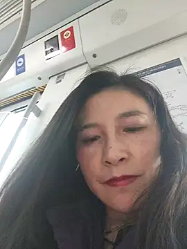 yinyin326 (F milf) - 全裸喷水