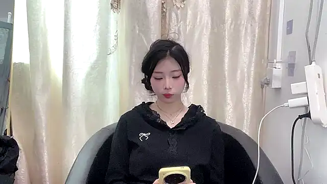 yiyibaby2026 - Yiyibaby2026's free webcam