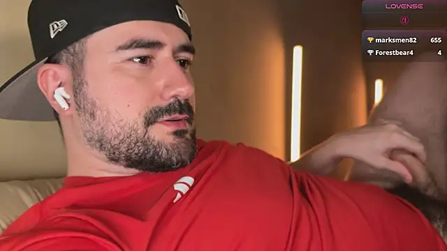 dominanttheo (Ask my age) - im horny