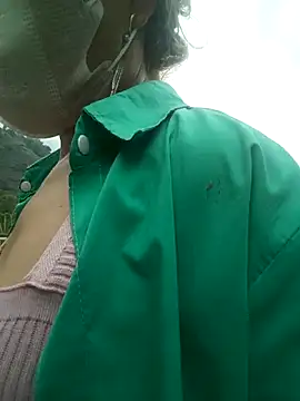 nat-tri - Nat-tri's free webcam - UK Sex Cams