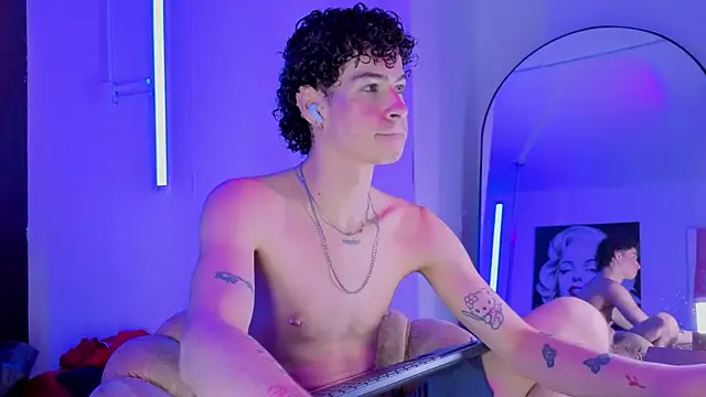 nova_salvatore - Nova_salvatore's free webcam - UK Sex Cams