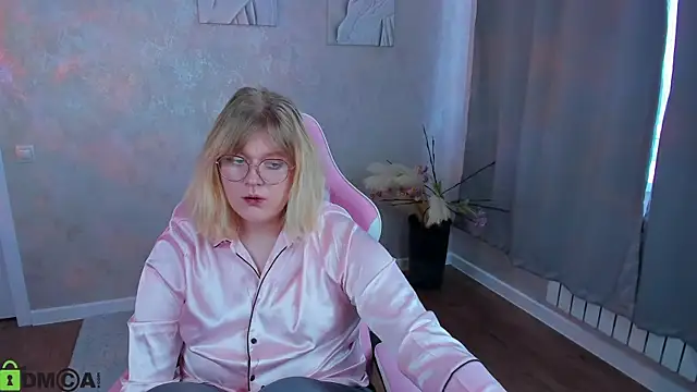 luna_c0ra - Luna_c0ra's free webcam - UK Sex Cams