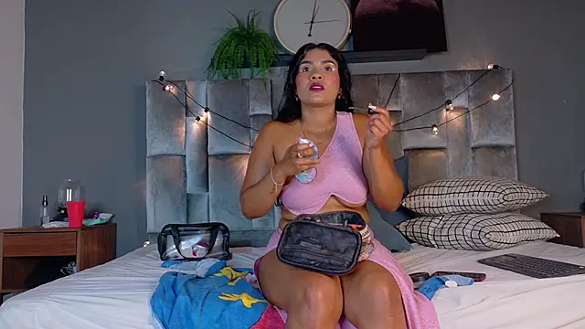 meganlove__ - Meganlove__'s free webcam - UK Sex Cams