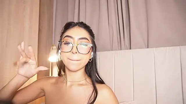 Sara_albrecht live cam profile