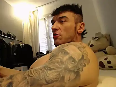 ballardbret (Ask my age) - Cock stroking, flexing, dirty talking. X