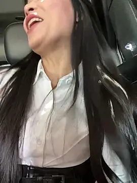 美女petoys在线直播