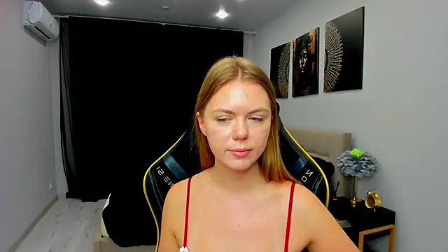 strawberrye - Strawberrye's free webcam