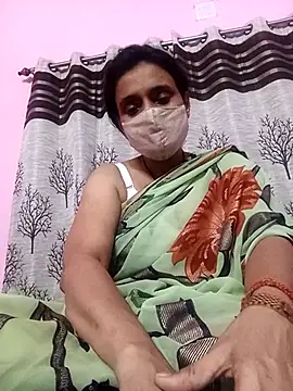 Webcam Model (Gullapi)  is live.Free join now!