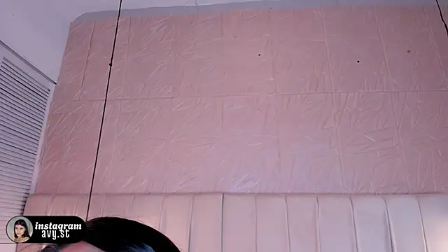 avy_st - Avy_st's free webcam - UK Sex Cams