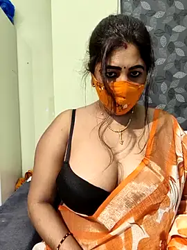poly_bhabi (F milf) - Boobs suck