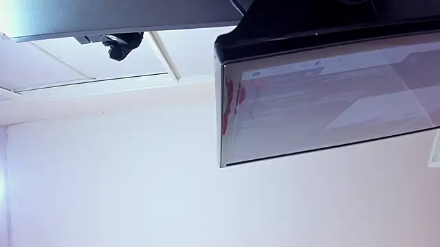 kami_hugeass - KAMI_HUGEASS's free webcam - UK Sex Cams