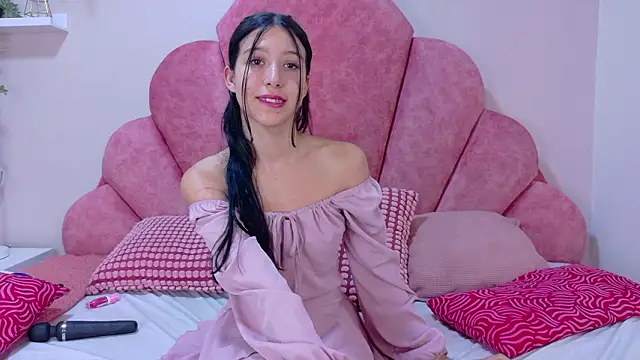 amberstonne__ - AmberStonne__'s free webcam - UK Sex Cams