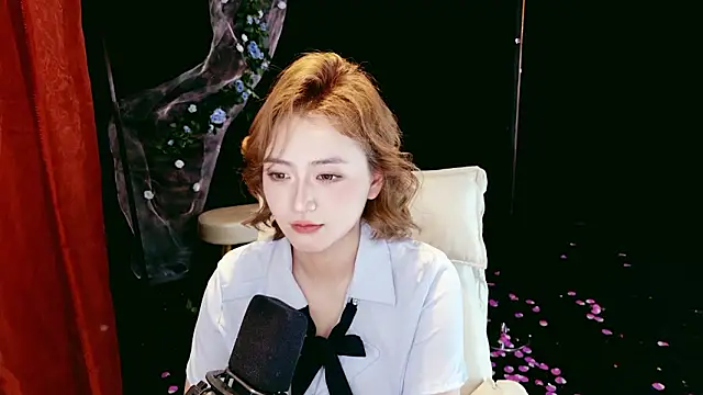 美女Lady-Mia777在线直播