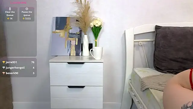 TessieNoffsinger live cam profile