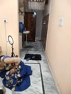 Webcam Model (Rising_Queen)  is live.Free join now!