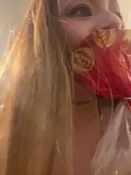 LilEuphoria live sex cam