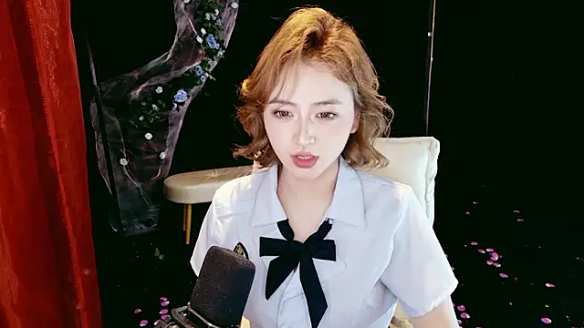 美女Lady-Mia777在线直播