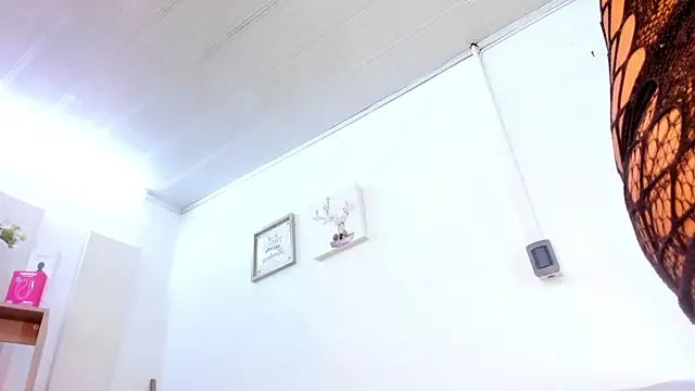 tylla__ - Tylla__'s free webcam - UK Sex Cams