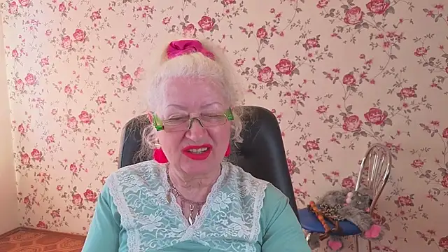 maya_mayflower - Maya_Mayflower's free webcam - UK Sex Cams