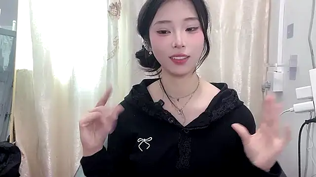 yiyibaby2026 - Yiyibaby2026's free webcam