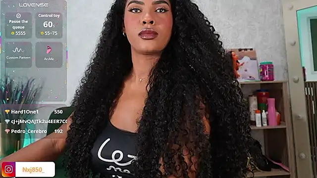 hotblackandwhite2 - HOTBLACKANDWHITE2's free webcam