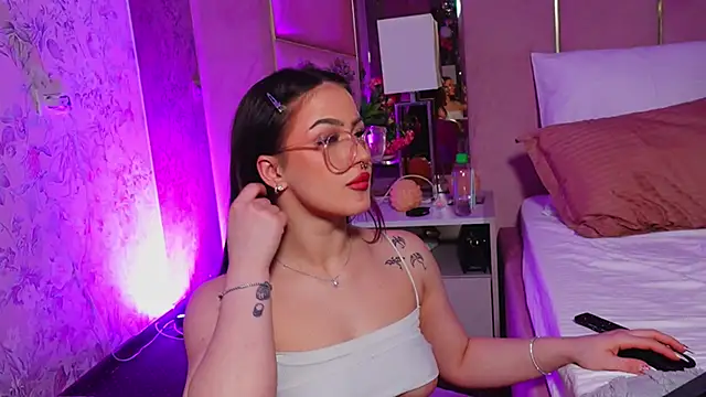 lucylextonx - LucyLextonX's free webcam