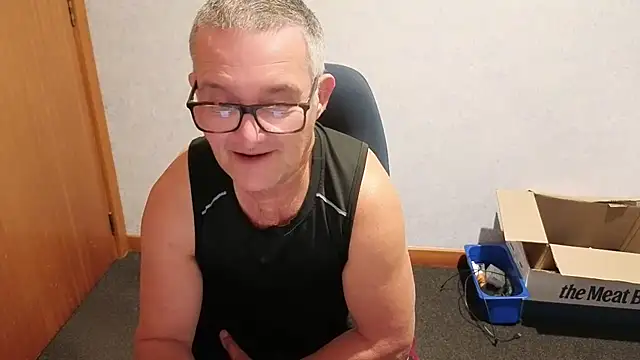 Live sex cam di daddy_man