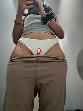 SheenaBrooke live cam profile