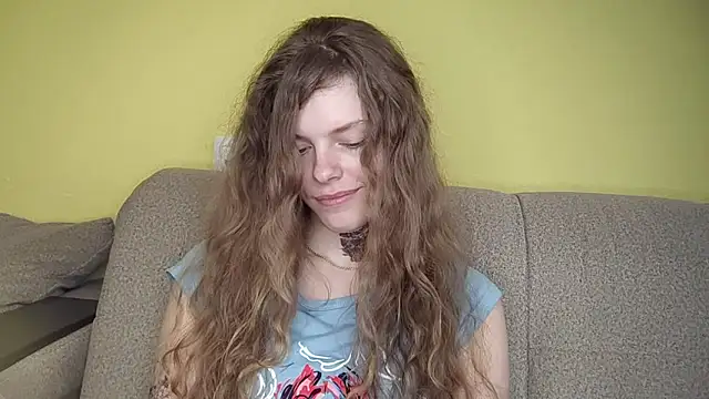 rayanenlia - RayaNenlia's free webcam - UK Sex Cams