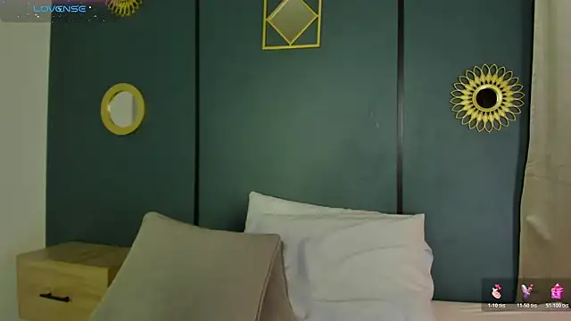 lia_sexx19 - Lia_sexx19's free webcam - UK Sex Cams