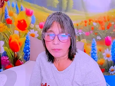 indianroxy (F milf) - wateva makes u happy