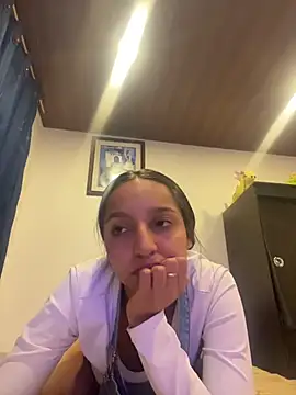 Webcam Model (Eve_Ritz)  is live.Free join now!