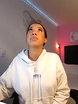 sallywhitee - SallyWhitee's free webcam