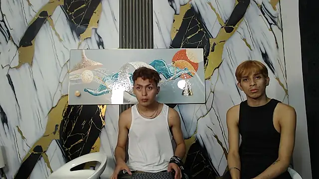 very_hot_guys - VERY_HOT_GUYS's free webcam