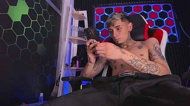 max_hader_ (M young) - my warm milk 🥵💪🍆