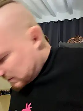 kylie_blck (F young) - ShowTits 5min+1Pic