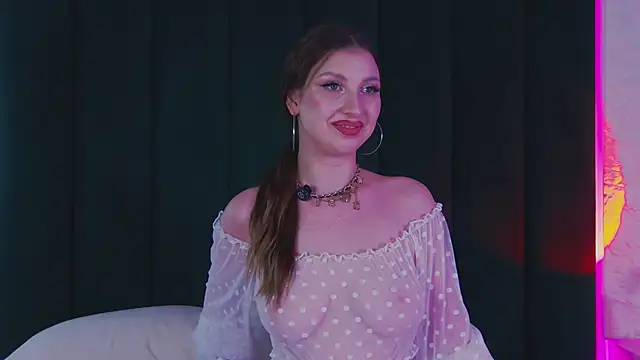 -leilapassion- - -LeilaPassion-'s free webcam - UK Sex Cams