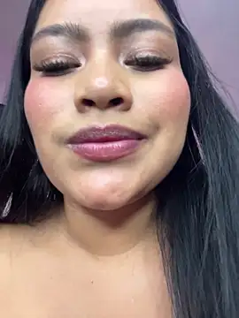 lunaarosse - LunaaRosse's free webcam - UK Sex Cams