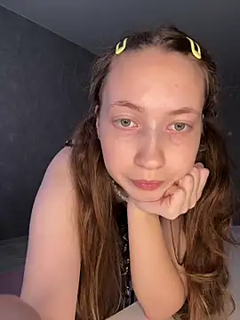 Webcam Model (Holy_Poly)  is live.Free join now!