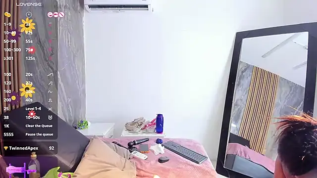 laurasaenz01 - LauraSaenz01's free webcam - UK Sex Cams