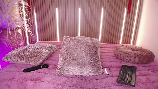 myladreams - MylaDreams's free webcam - UK Sex Cams