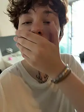 IceMur's Stripchat show and profile