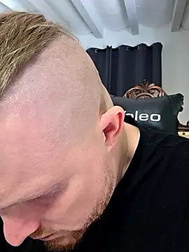 kylie_blck's Stripchat show and profile