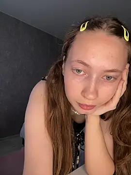 Webcam Model (Holy_Poly)  is live.Free join now!