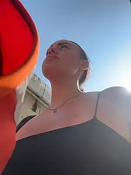 kirasunshine - KiraSunshine's free webcam