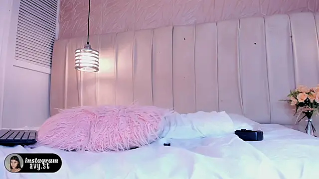 avy_st - Avy_st's free webcam