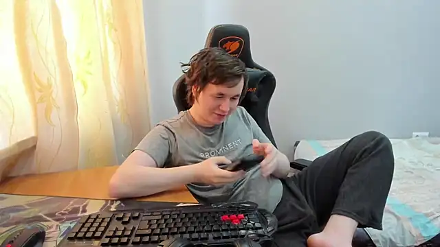 iliaskrislove - Iliaskrislove's free webcam